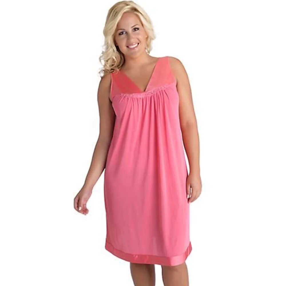Vintage Vanity Fair Coloratura Slip